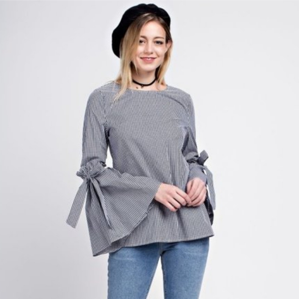 1 LEFT! GINGHAM STYLE RUFFLE BELL SLEEVE TOP